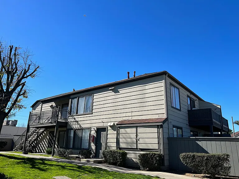 Sunrise Apartments — Photo 4