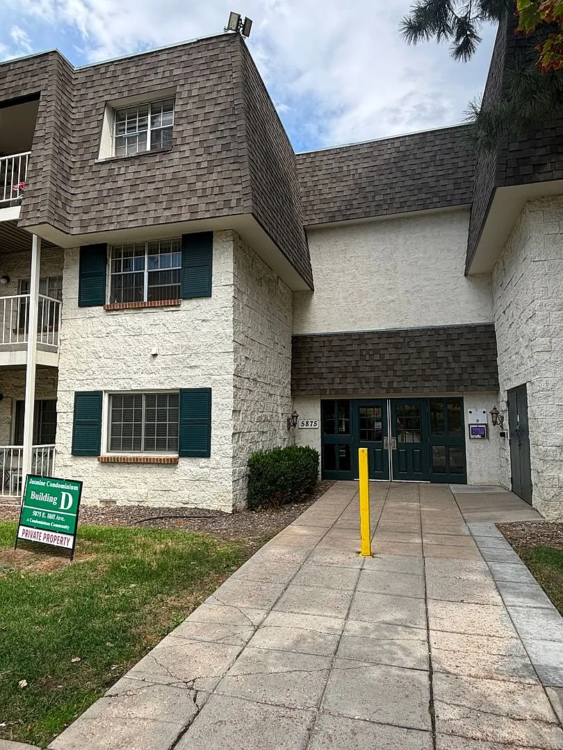 Building Photo - 5875 E Iliff Ave #104
