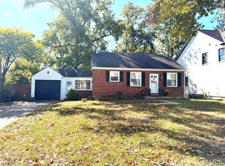 320 Fairway Ln, Saint Louis, MO 63122