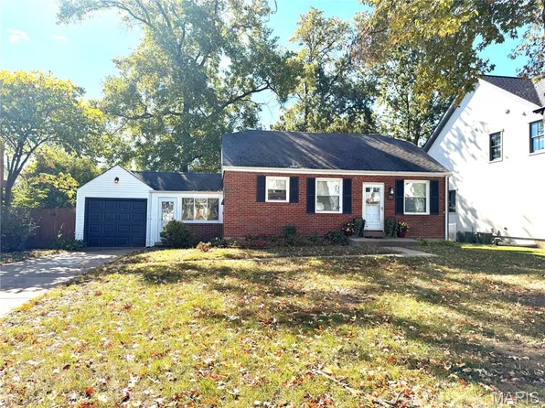 320 Fairway Ln, Saint Louis, MO 63122