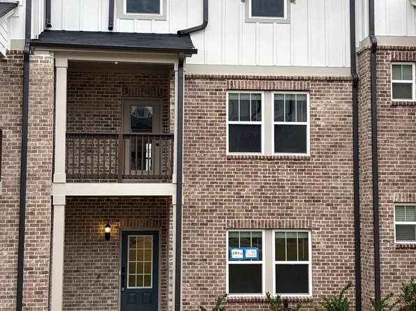 407 Elise Way, Lawrenceville, GA 30045