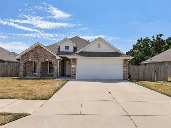 572 Fox Cir, Pea Ridge, AR 72751