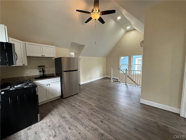 614 N McBride St #2 — Photo 3