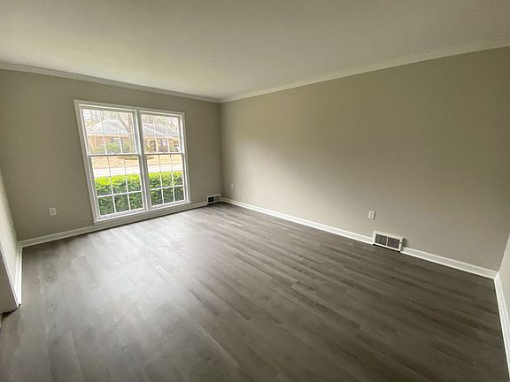 5th image of 6786 Stornaway Dr