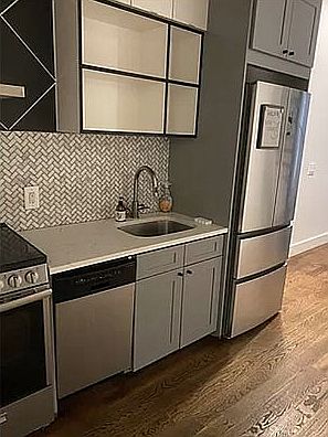 1st image of 85 Graham Ave #1