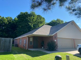 2368 W Skyler Dr, Fayetteville, AR 72703