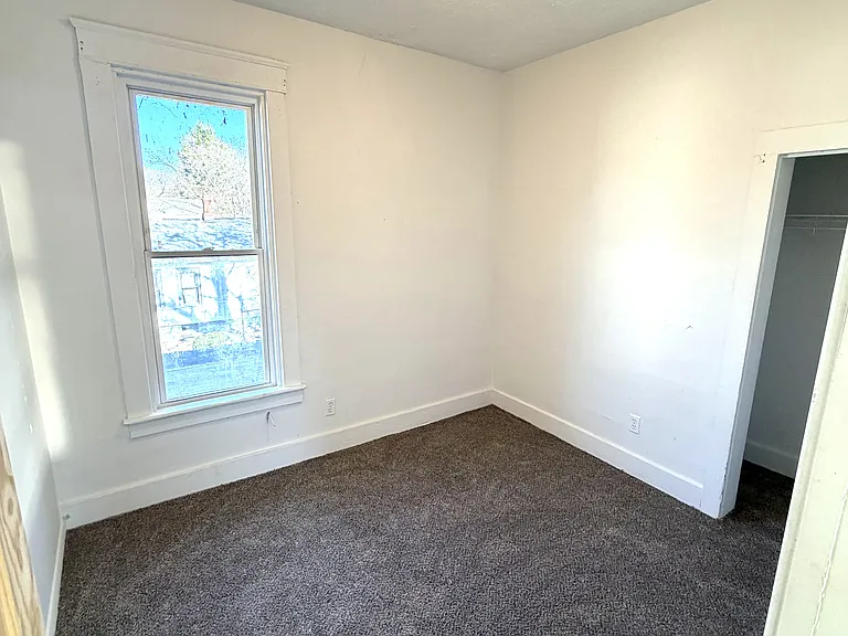 729 W 4th St #729 — Photo 5