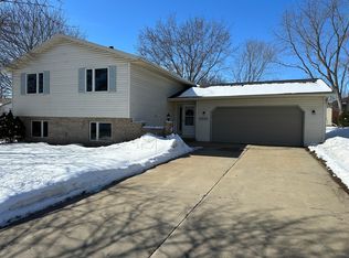 5515 Silas Dent Rd NW, Rochester, MN 55901