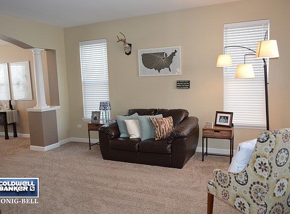 3rd image of 25313 W Glen Oaks Ln