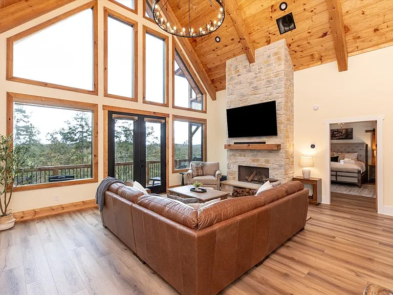 458 Palisade Dr — Photo 17
