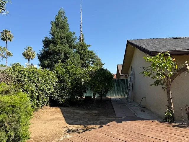 8083 N Mariposa St — Photo 15