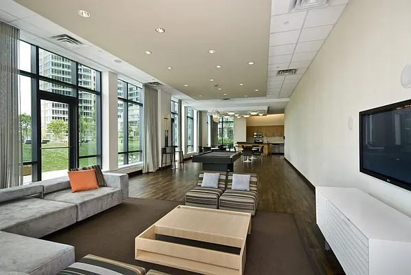 Rented by Luxury Apartments LIC | media 7