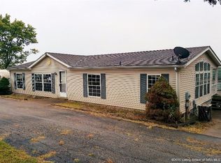 4011 1/2 Green Valley Rd, New Albany, IN 47150