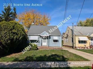 21101 N Vine Ave, Euclid, OH