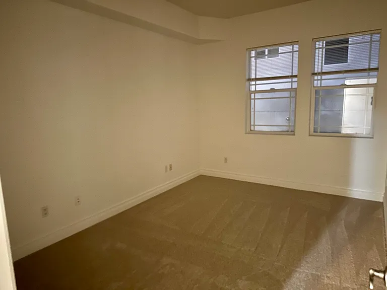 917 S New Hampshire Ave #211 — Photo 9