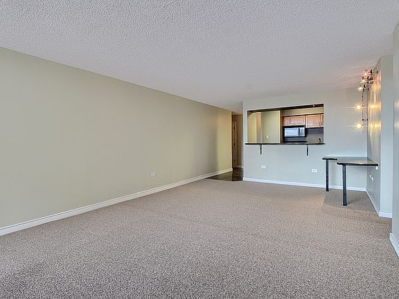 5th image of 1020 15th St APT 16L