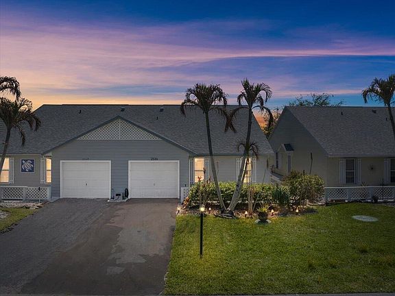 3rd image of 2538 SE Tropical East Circle