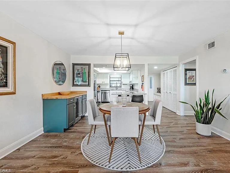 700 Valley Stream Dr #202 — Photo 10