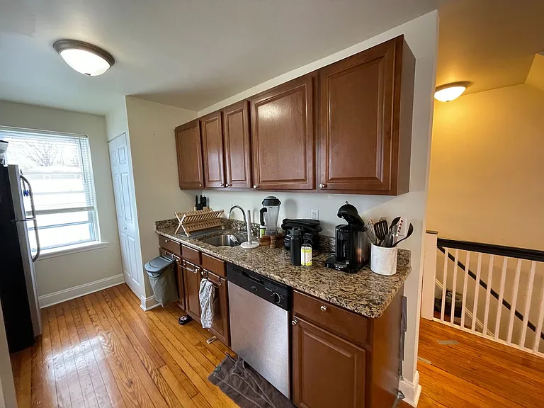 852 Martin Ave — Photo 31