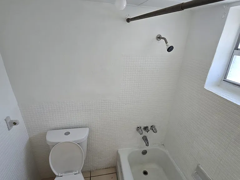 North Miami, Fl | 2b | 50% Off First Month Rent — Photo 20