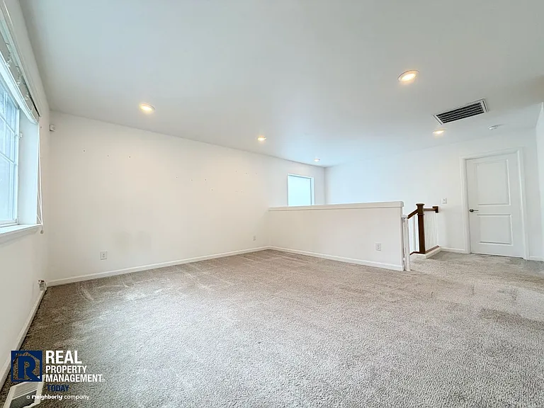 15329 SE 278th St — Photo 13