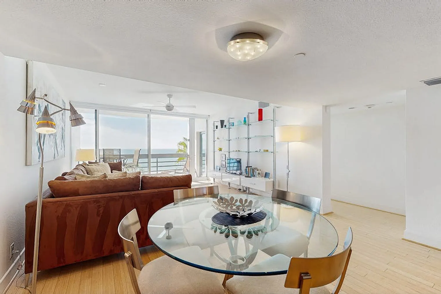 2 bed, 2.0 bath, 1388 sqft, $6,241 — Photo 3