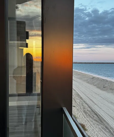 6117 E Seaside Walk — Photo 2