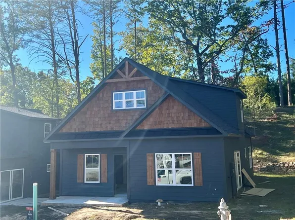 204 Red Cloud Dr, Waleska, GA 30183