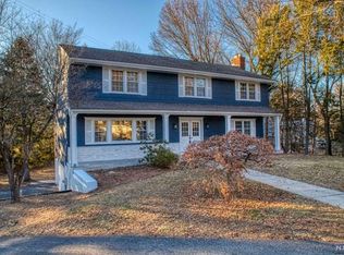 40 Dale Ct, Norwood, NJ 07648