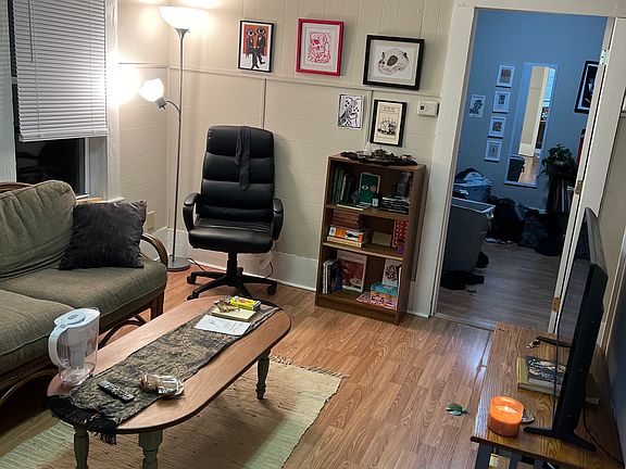 4th image of 35 W University St #2W
