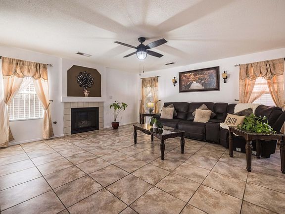 4th image of 483 Ridge Stone Dr SW