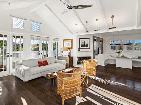 1227 De La Vina St APT C, Santa Barbara, CA 93101