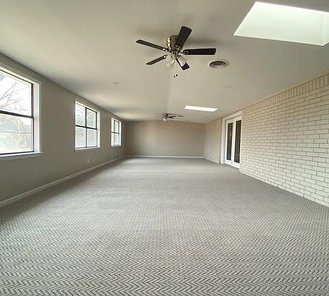 3rd image of 2310 Aspen Dr