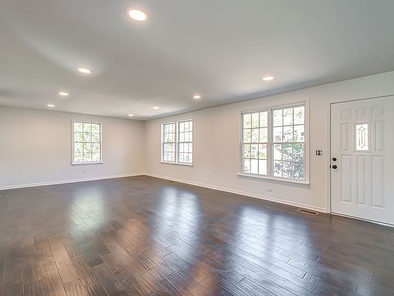 3rd image of 614 Blackstone Ave