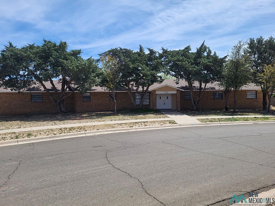 1st image of 705 Estrellita Dr