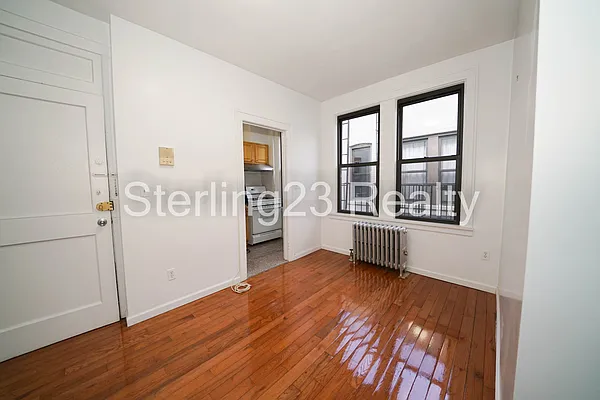 Rented by Sterling Realty Solution Inc | media 4