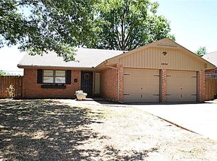 5604 NW 60th St, Warr Acres, OK 73122