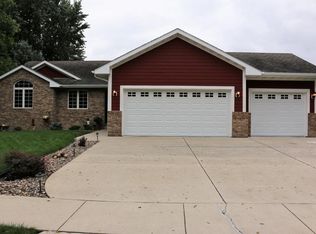 315 W 4th St, Janesville, MN 56048