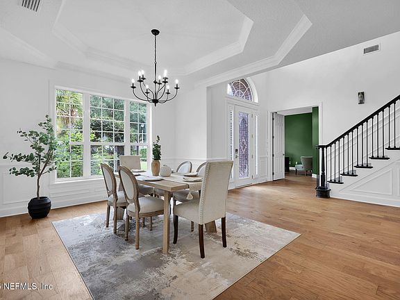 5th image of 81 BERMUDA GREENS Avenue
