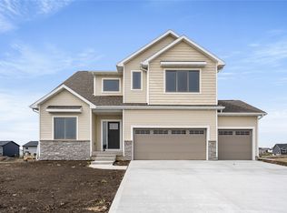 400 29th St SW, Altoona, IA 50009