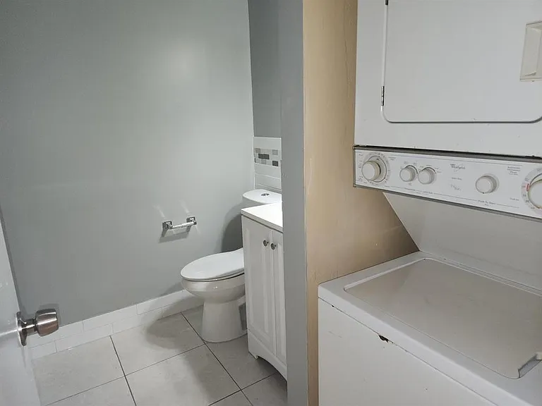 4174 Inverrary Dr #811 — Photo 5