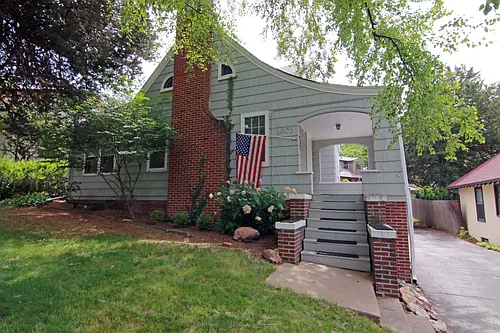 5805 Nicholas St Photo 1