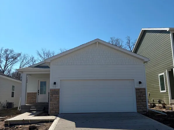 1028 NW Macarthur Ln, Waukee, IA 50263
