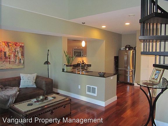 3rd image of 300 Berry St Unit 101