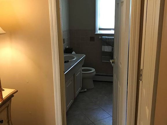 2nd image of 2729 N Lasalle St