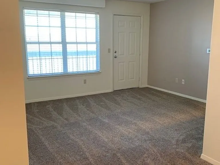 Hamilton at Turman Farms Apartments — Photo 71