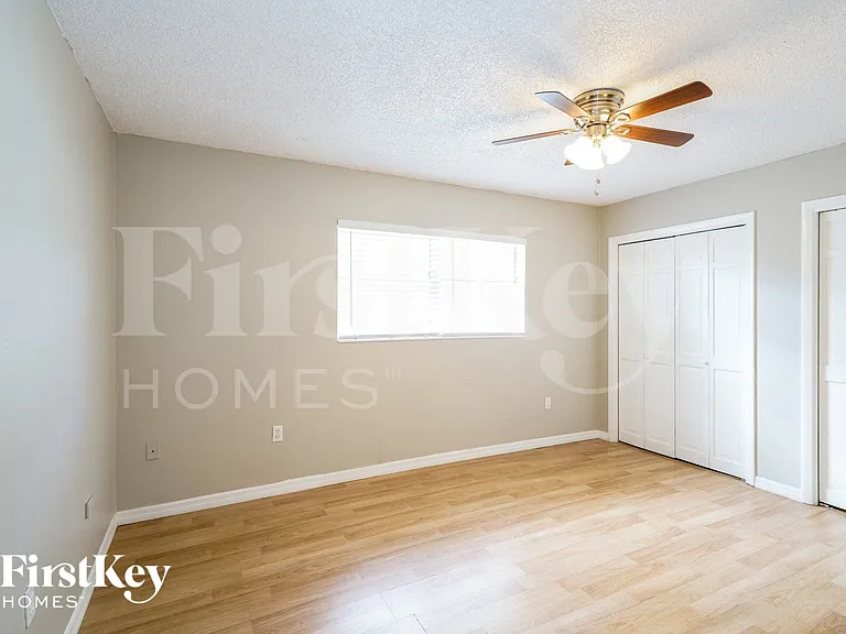 4525 Debbie Ln — Photo 8