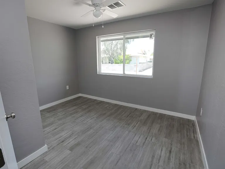 10631 W Salem Dr — Photo 16