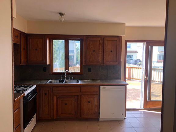 2nd image of 516 Naughton Ave