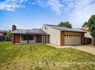 129 Harvest Ln, Sterling, VA 20164